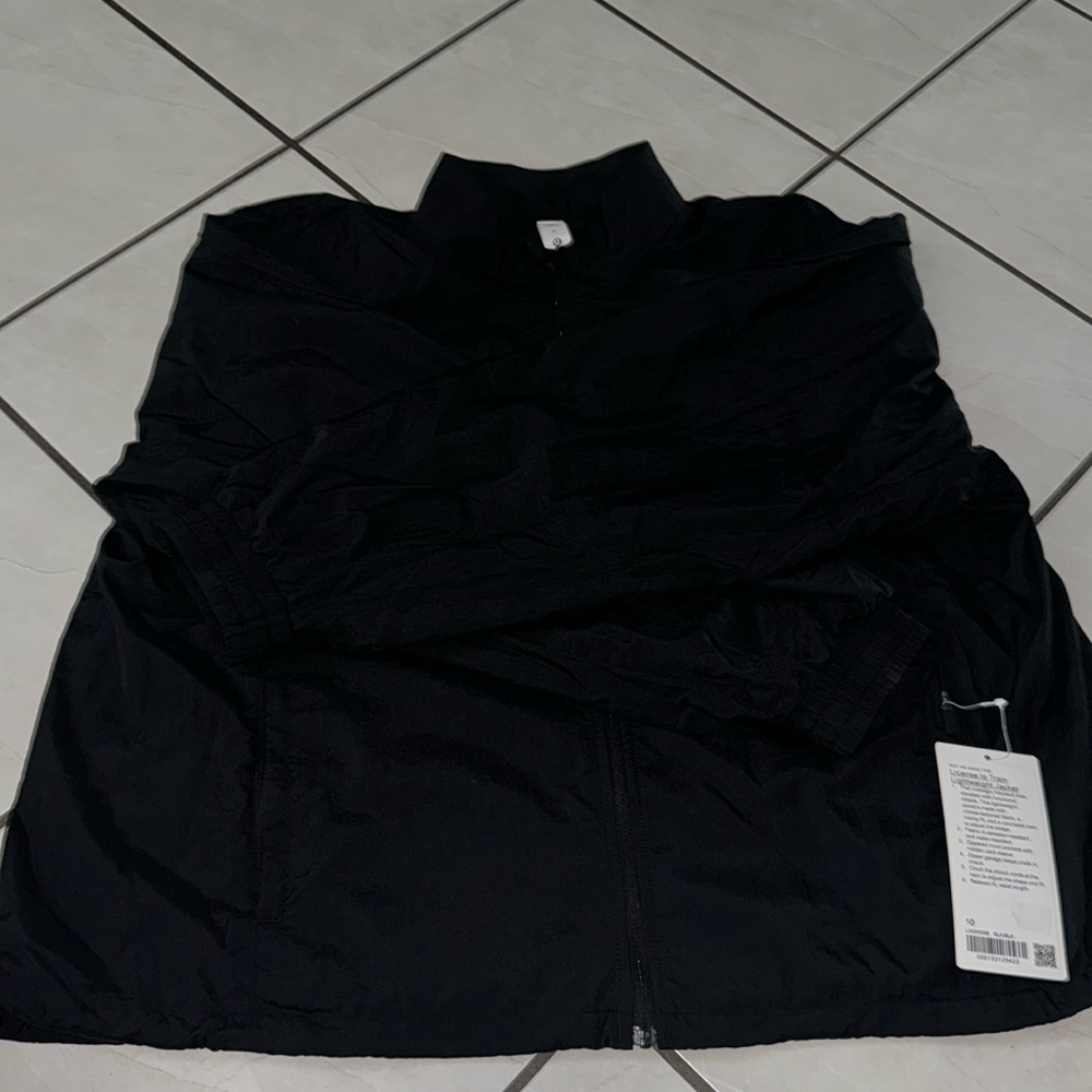 Lululemon License to train LW jacket